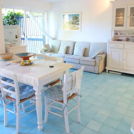 Plage La Salis 3 Chambres, Jardin - 3 Bedrooms Antibes Exterior photo
