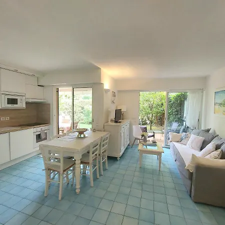 Plage La Salis 3 Chambres, Jardin - 3 Bedrooms Antibes Exterior photo