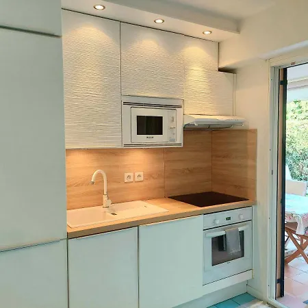 Plage La Salis 3 Chambres, Jardin - 3 Bedrooms Antibes Exterior photo